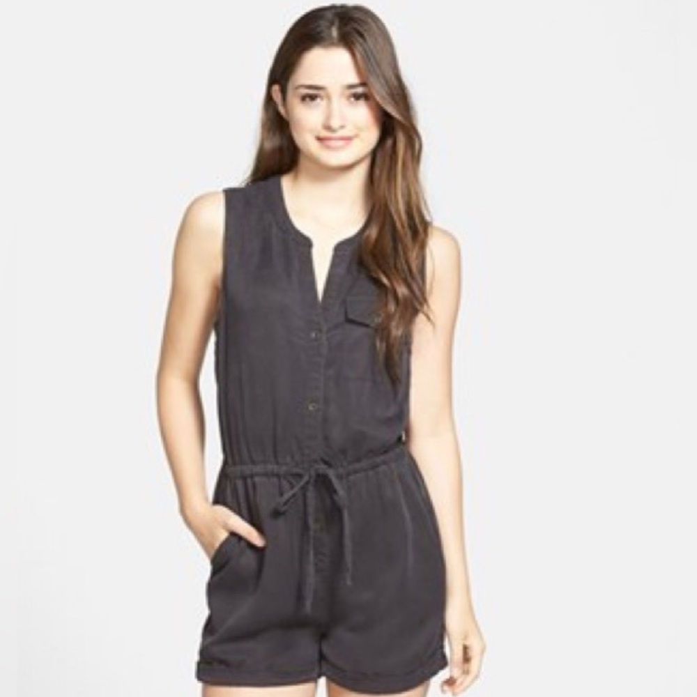 LUCKY Brand Black Sleeveless Romper with drawstring Size: Small